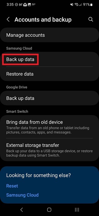 Clicking on "Back up data" option in Samsung Settings app.